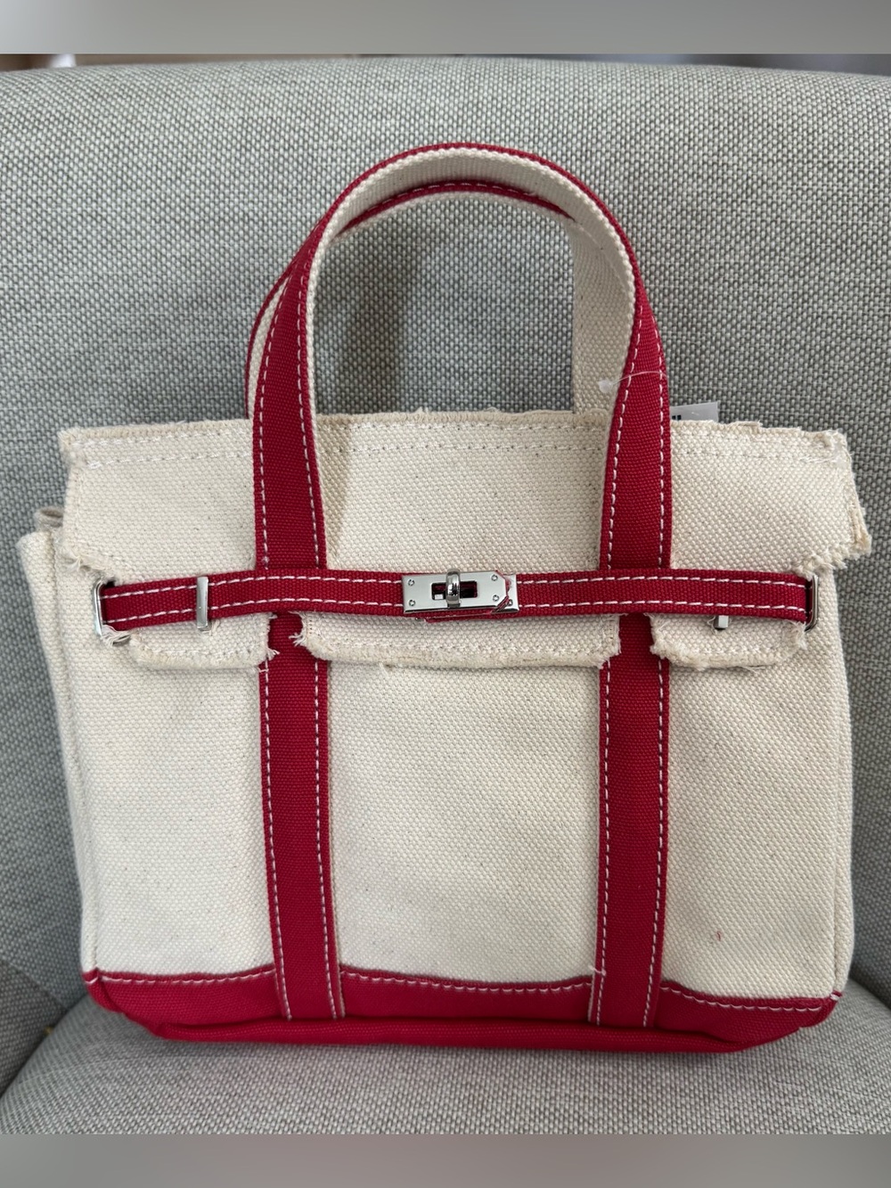 Sunwin Madaket Small Classic Tote Bag
Red